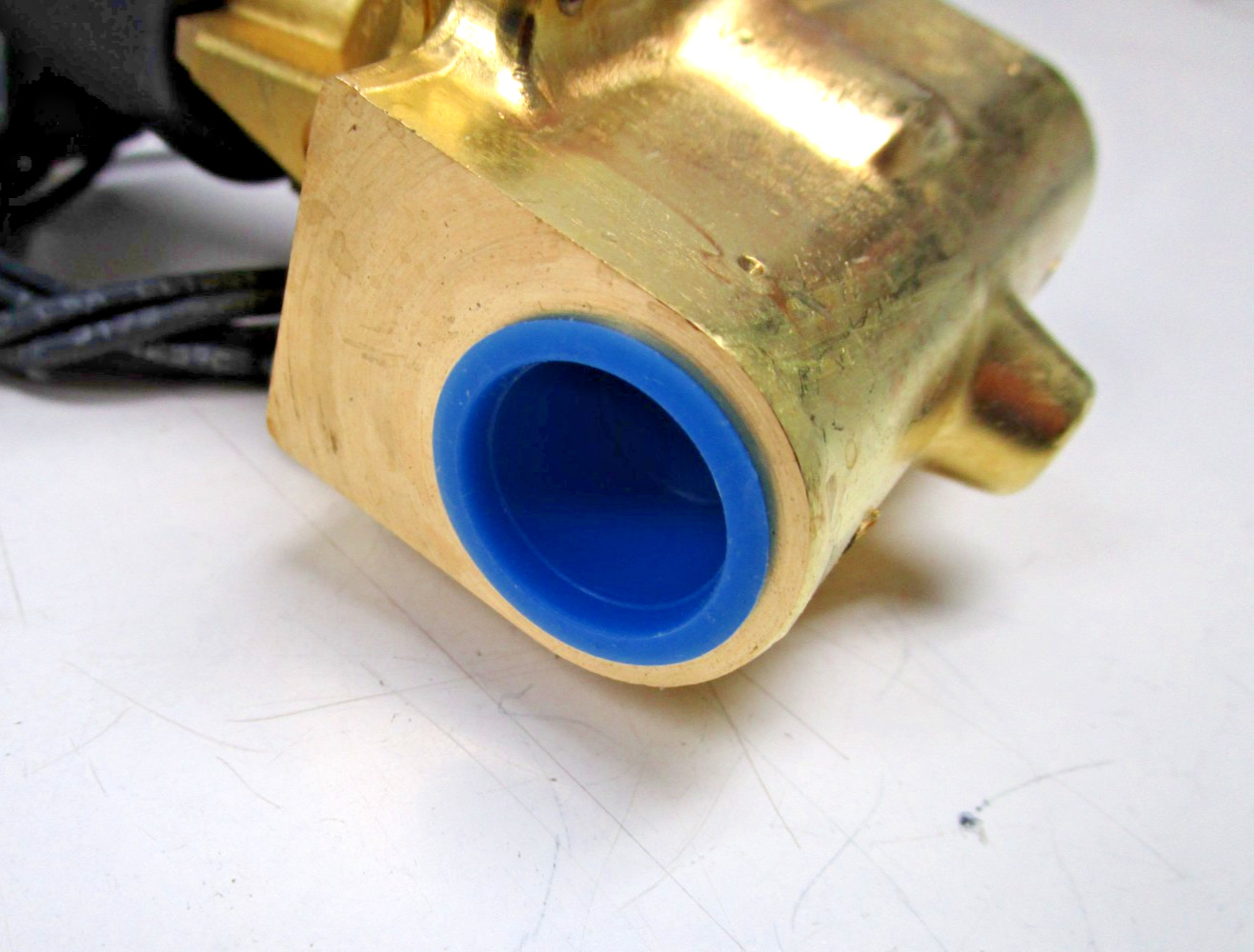 Parker Fluid Controls 73212BN4TN00N0L111C1 Solenoid Valve 12V DC 1/2 NC