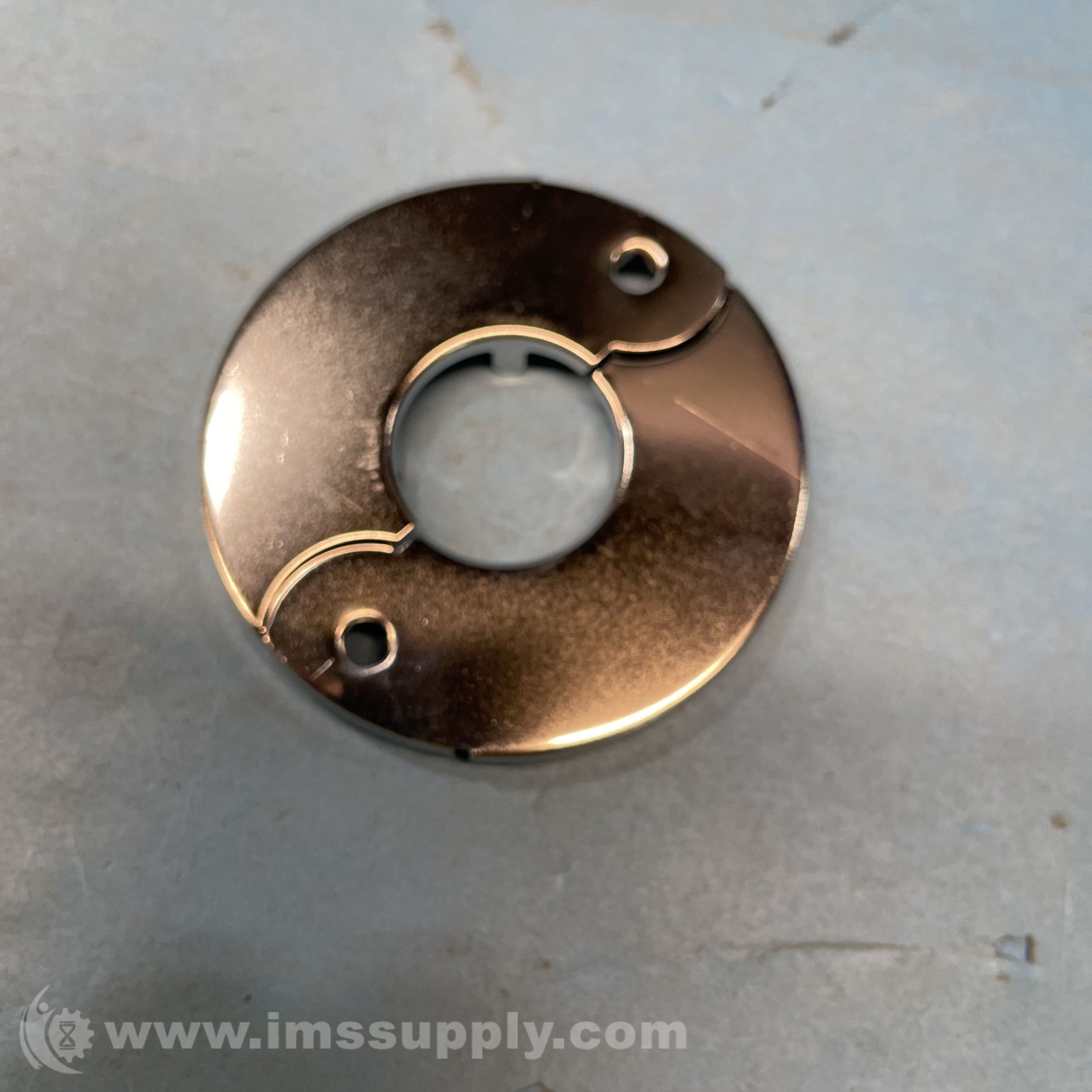 Floor and Ceiling Plate Cover Split Flange Fits 3/4 Inch IPS FNIP