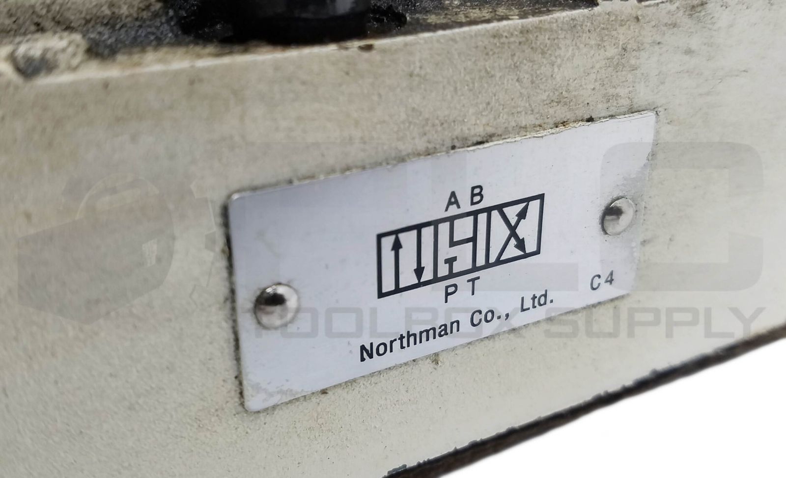 NORTHMAN SW-G06-C4-D24-10 SOLENOID DIRECTIONAL VALVE w/ MT-02W-K-30 & BASE