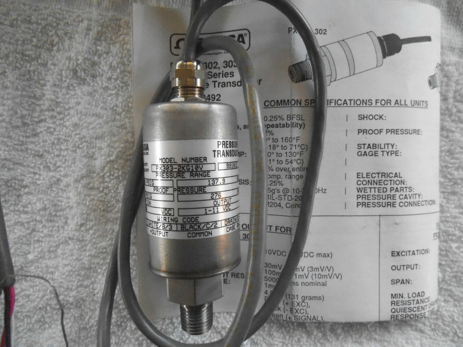 OMEGA PX303-2KG10V PRESSURE TRANSDUCER 0-2000psi 14-30VDC NIB