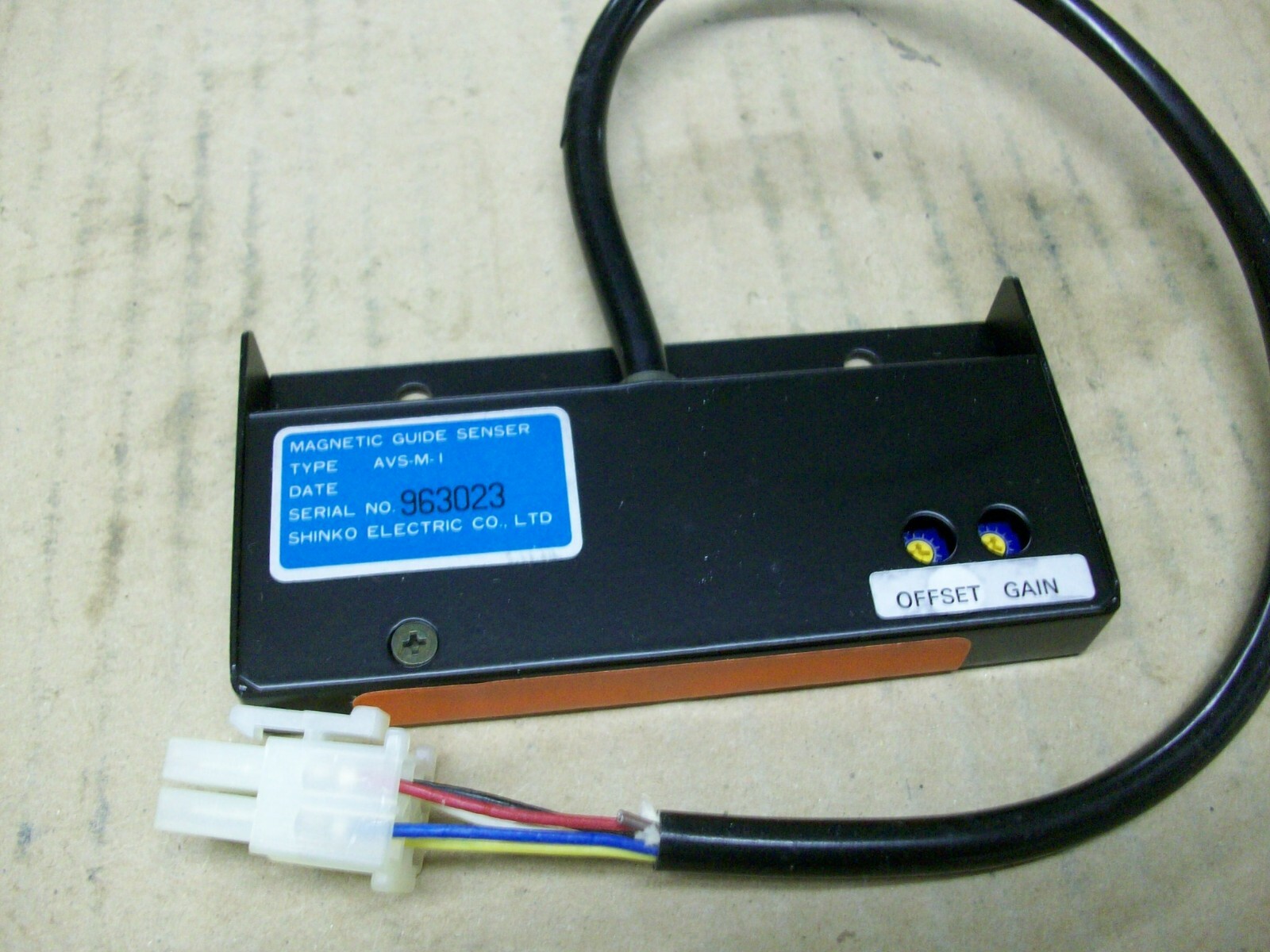 SHINKO ELECTRIC AVS-M-1 MAGNETIC GUIDE SENSER