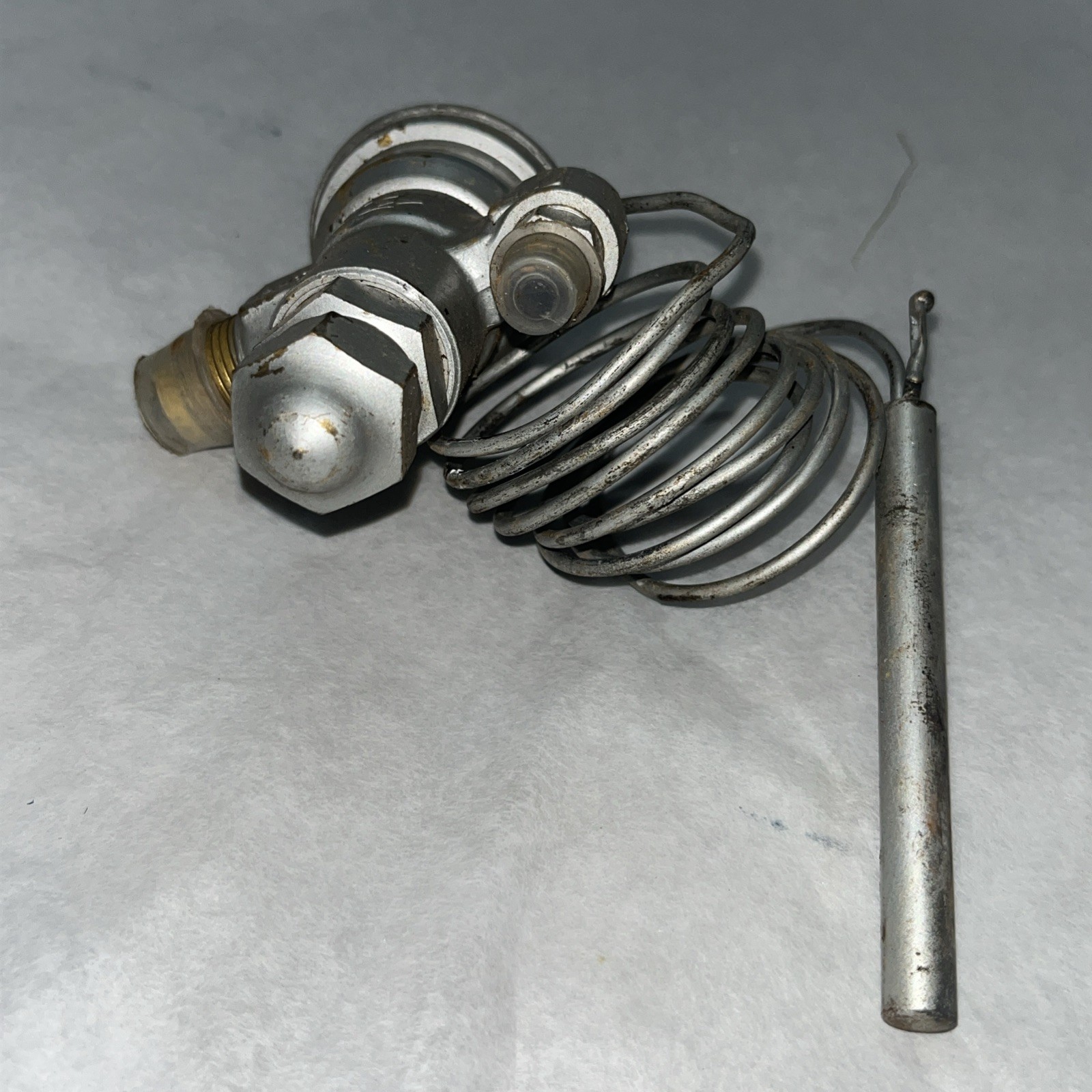 Alco 402-2 Thermo Valve 1 Ton M.O.P. 35# Refrig. Methyl S.H. 10 Degrees.