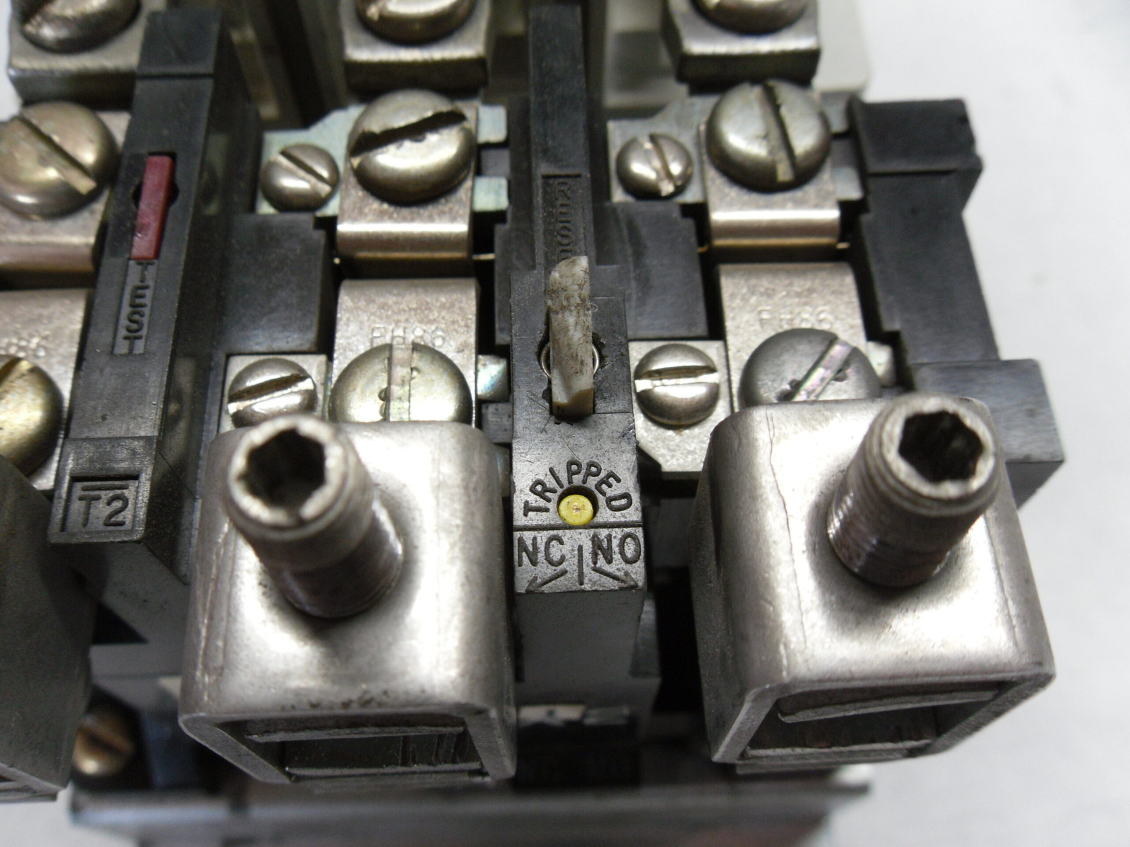 WESTINGHOUSE A200M4CAC MOTOR CONTROL W/ 5250C79G01 COIL W/ BA43A /A RELAY
