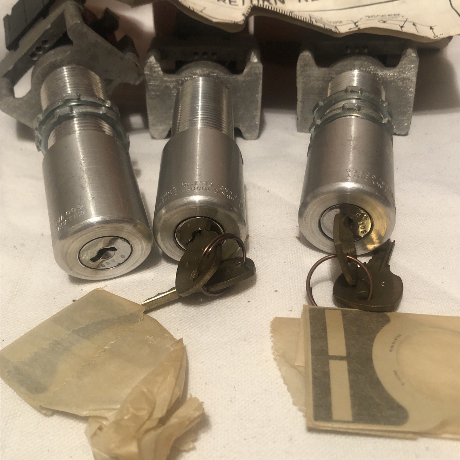 Lot of 3 Killark C10508-2 Selector Switch C105082 2 with keys 1 no keys