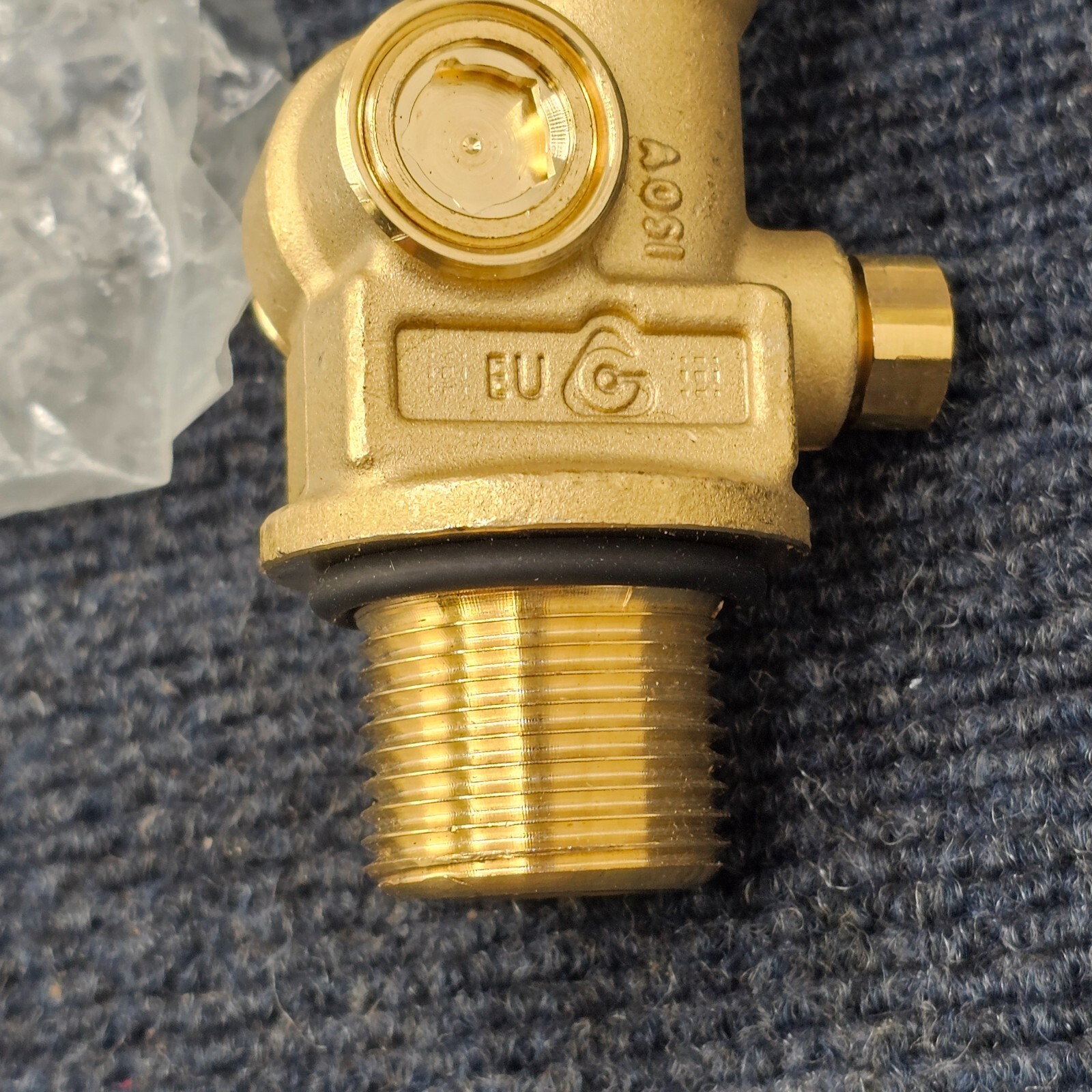 CAVAGNA CGA320R: ISO V-9, Y23-35 1.125″ 12 UNF Brass Cylinder Valve 3000PSI