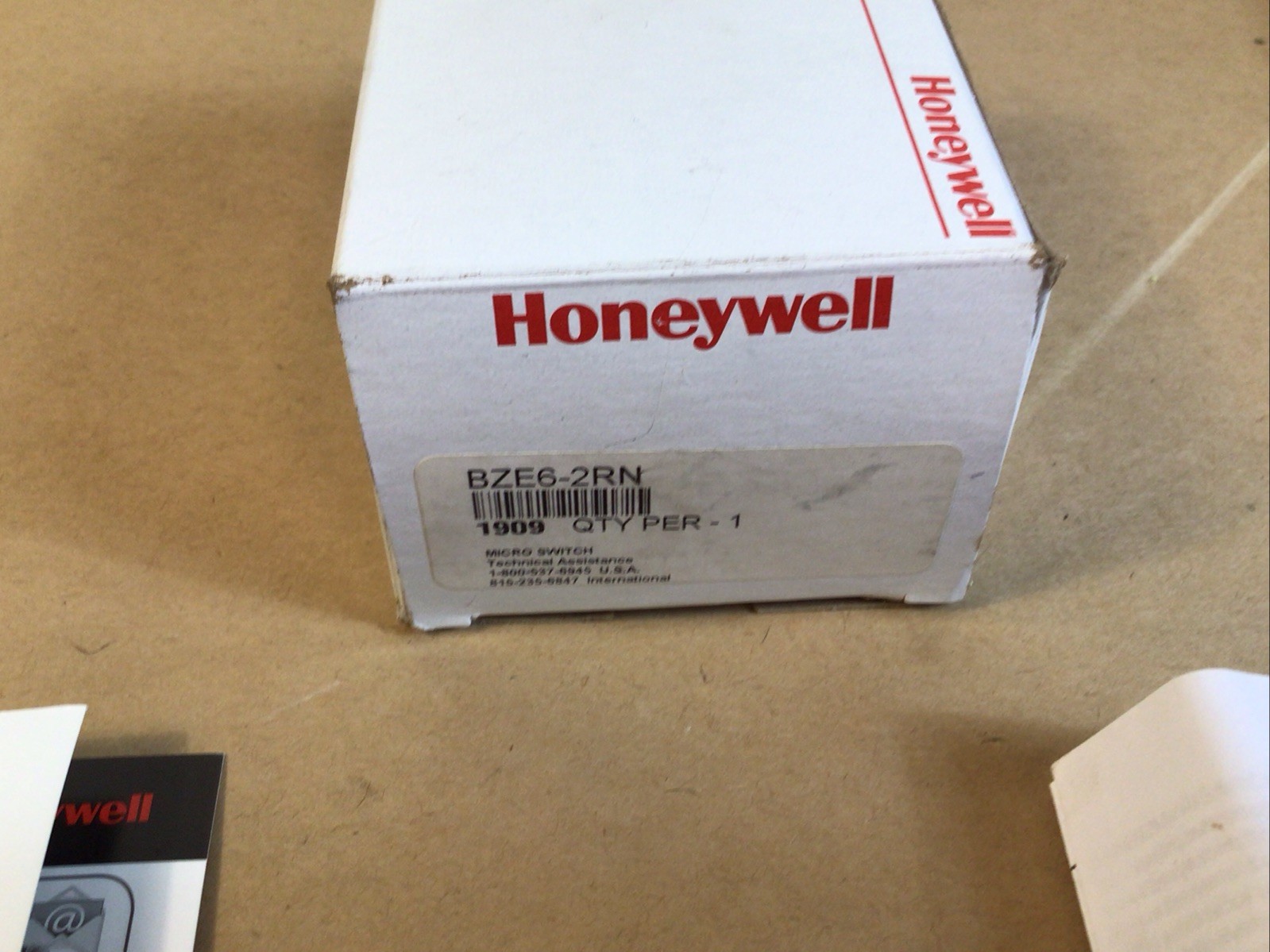 BZE6-2RN LIMIT SWITCH for HONEYWELL MICROSWITCH BZE62RN / NEW IN BOX