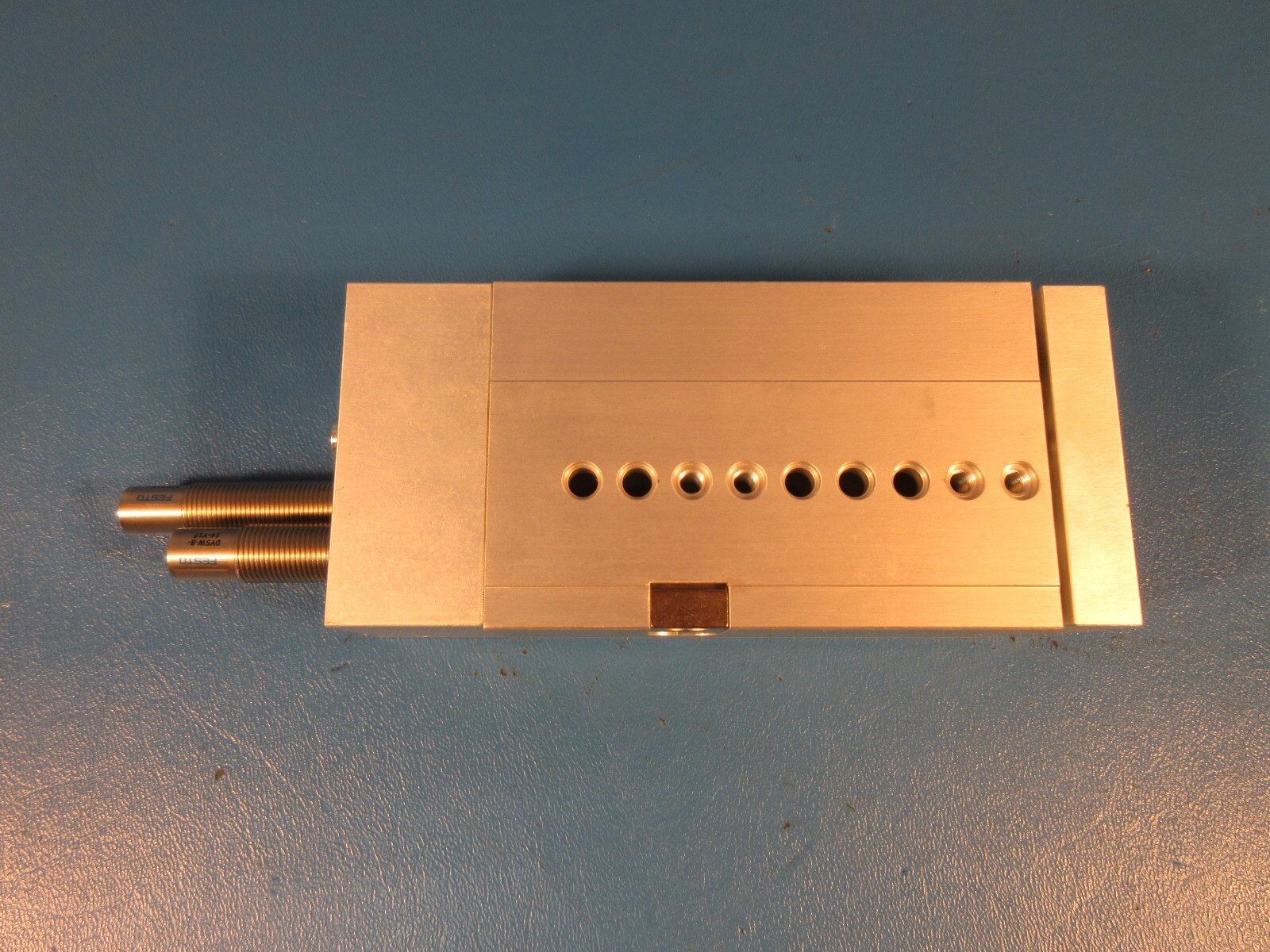 Festo DGSL-16-30-Y3A, 543999 Mini Slide, Stroke 30mm, Hydraulic Shock Absorbers