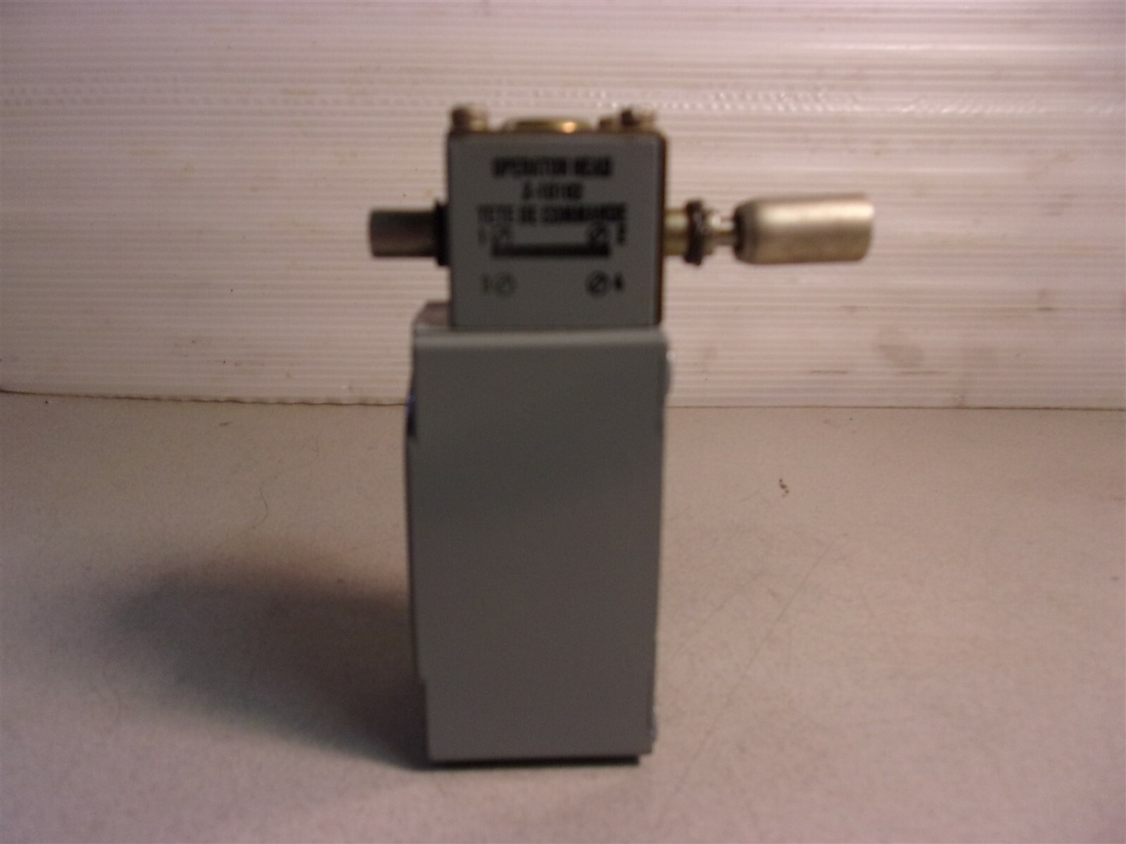 NEW Allen Bradley 802T-CM Series C Limit Switch *FREE SHIPPING*