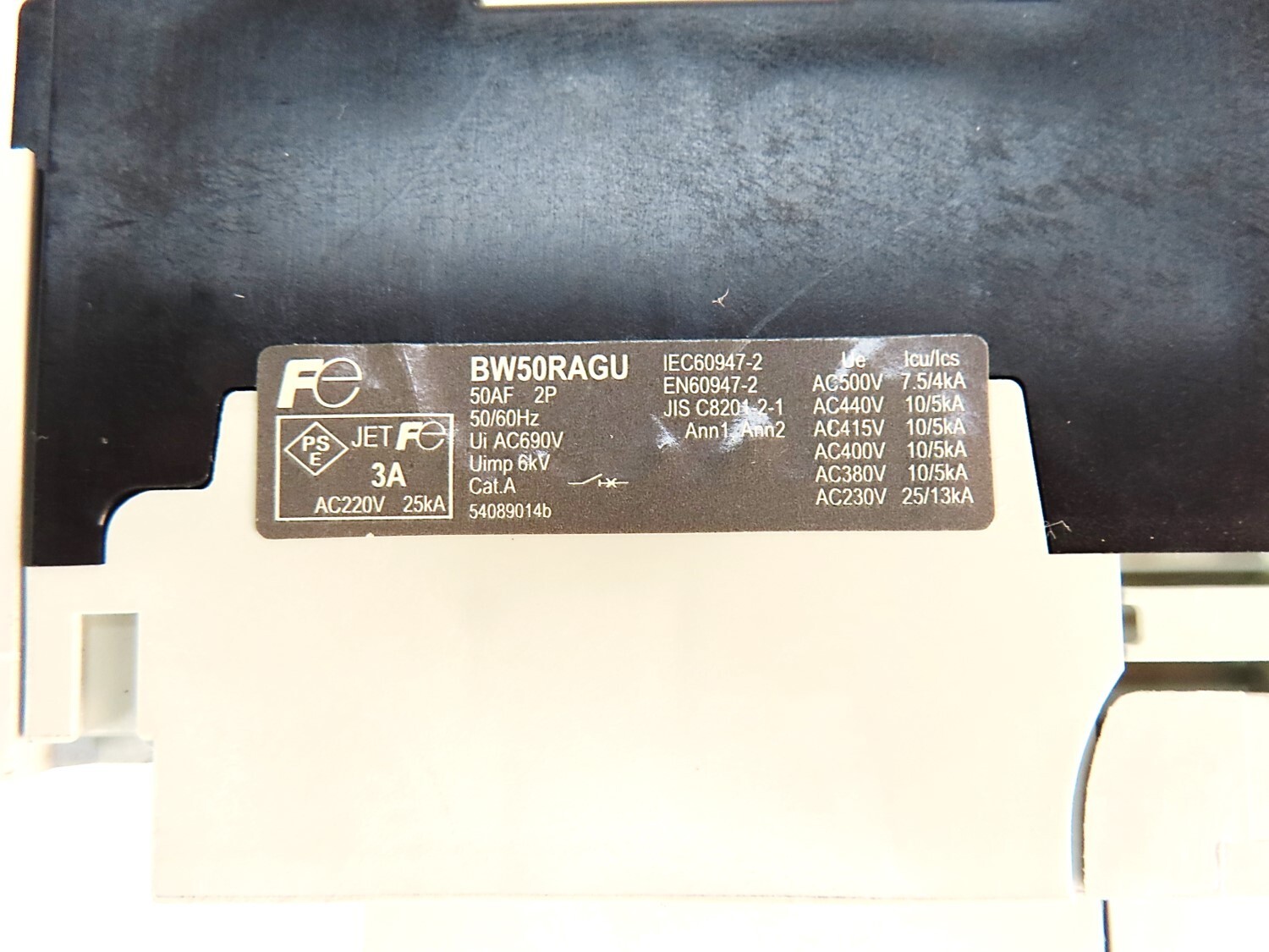 Fuji BW50RAGU-2P003 2 Pole Circuit Breaker 3A w/ BZ6WR10CAU Aux Sw NEW NO BOX