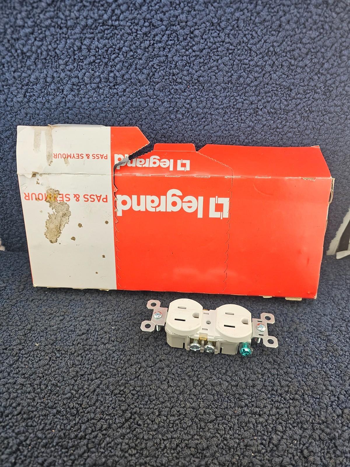 (QTY 10) Pass & Seymour 3232TR-W Tamper Resistant Duplex Receptacle 15A 125V