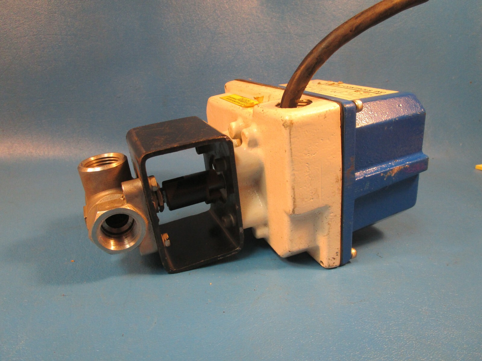 USED, ICI, Indelac Controls INC, R100 Actuator 115 VAC w/ 1/2″ NPT