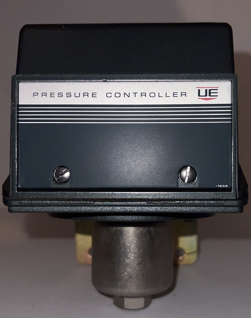 UE UNITED ELECTRIC J303 7921 9914 156 PRESSURE SWITCH NEW
