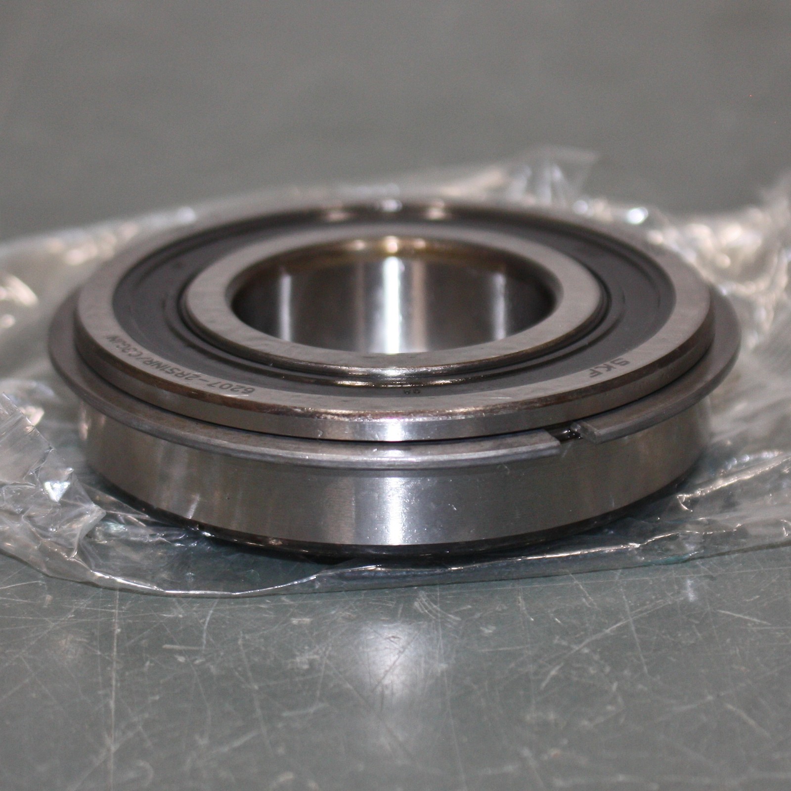 SKF Radial Ball Bearing 6207 2RSNR JEM, 35mm ID x 72mm OD x 17mm, 100Cr6