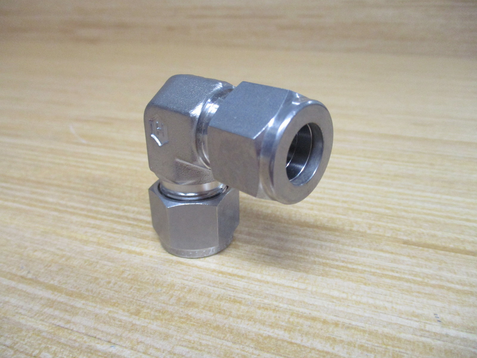 Ham-Let 765L SS 1/2 Union Elbow 765LSS1/2