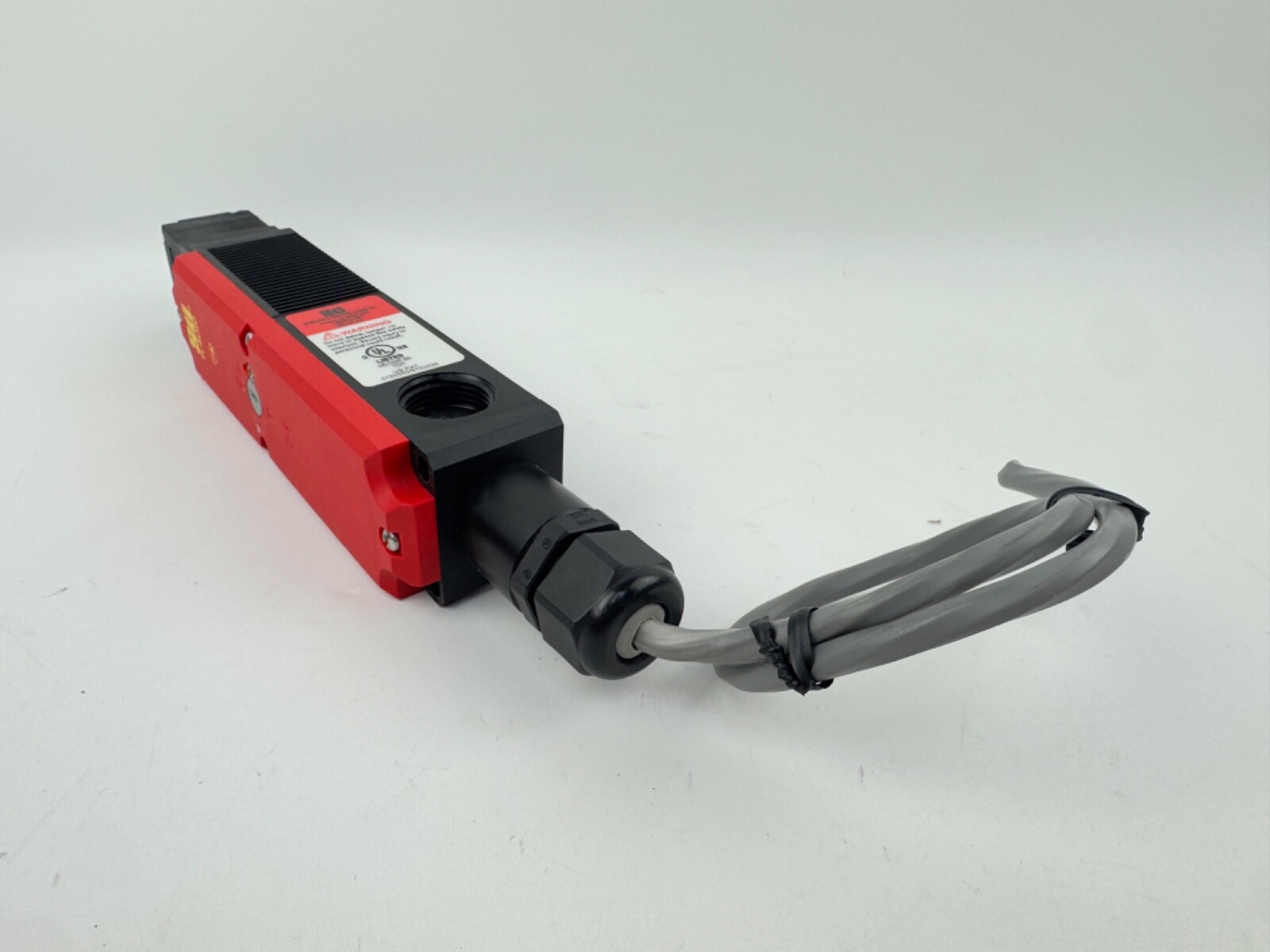 STI TL4019-40241 Safety Gate Guard Door Interlock Switch 240VAC 24V AC/DC