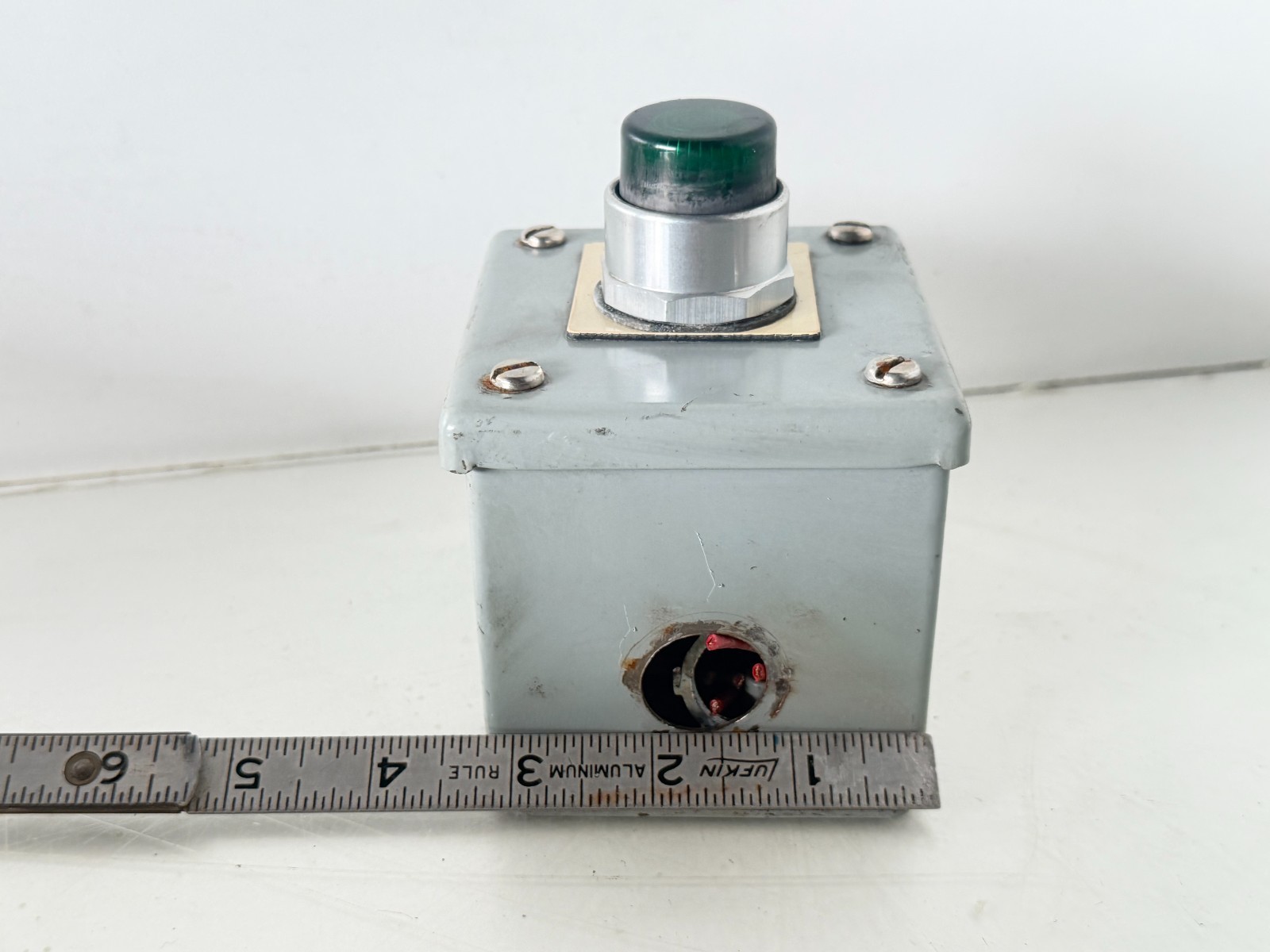 Industrial push button switch with box (RB4)