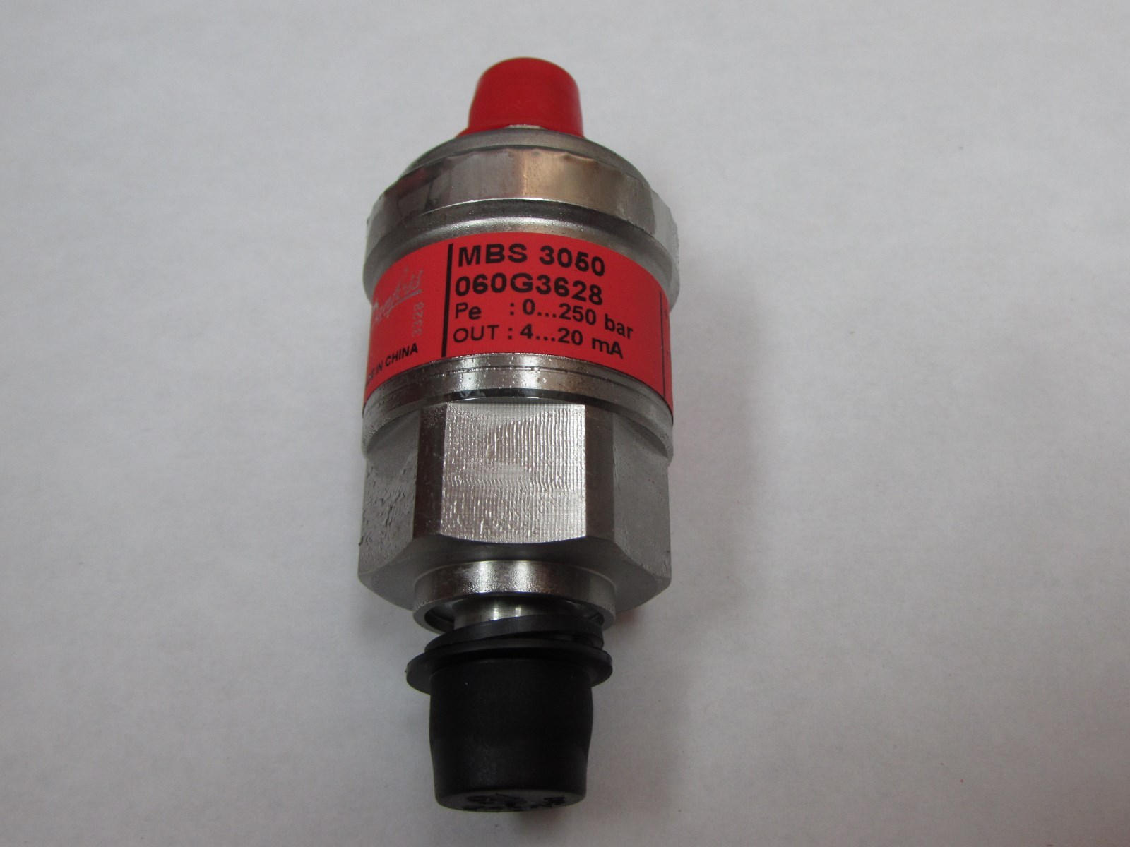 Danfoss pressure transmitter MBS3050 060G3628 NIB (ST1240)