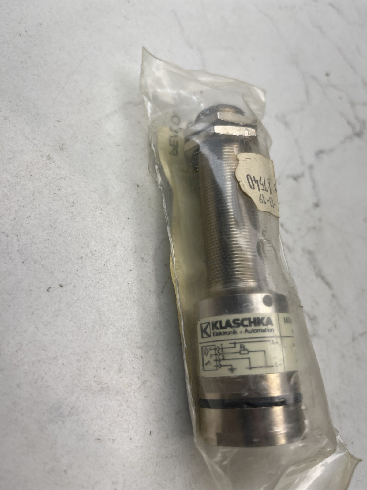 Klaschka IAD18MG100B5-1T2A Inductive Sensor New In Packaging