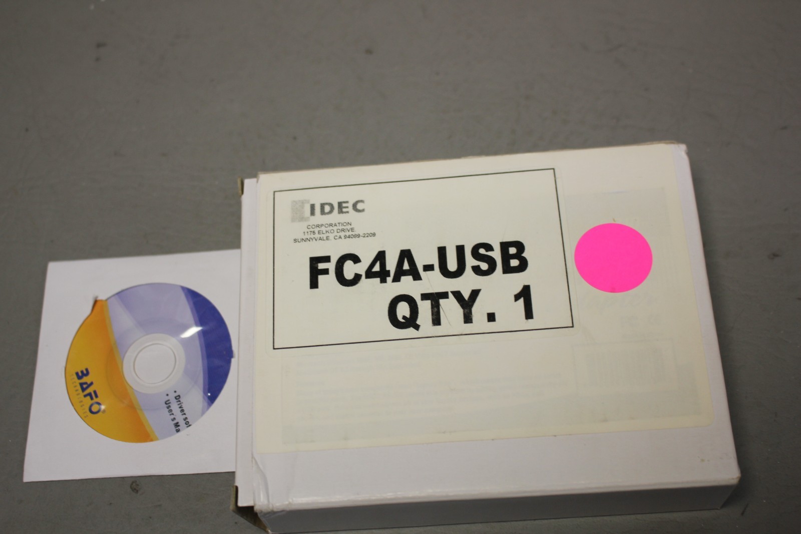 NEW IDEC MICROSMART PLC PROGRAMMING CABLE FC4A-USB