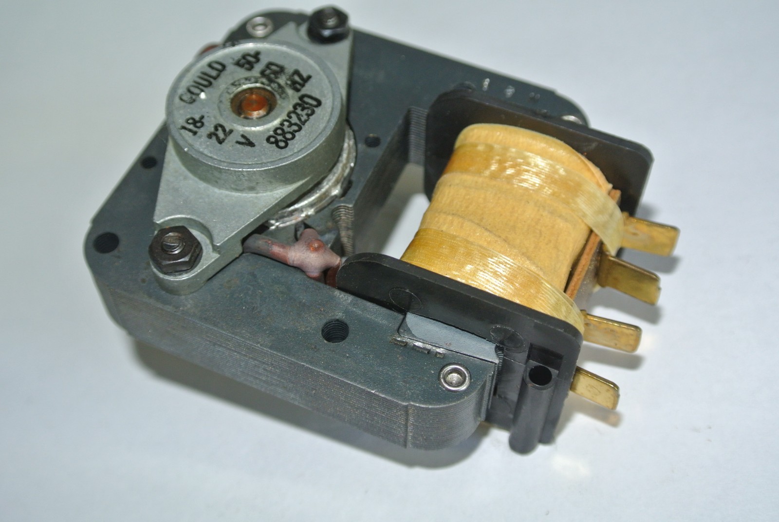 GOULD / BOMAX 883230 / 141-1189 MOTOR – 18-22V, 50/60Hz – EASTMAN – NEW SURPLUS
