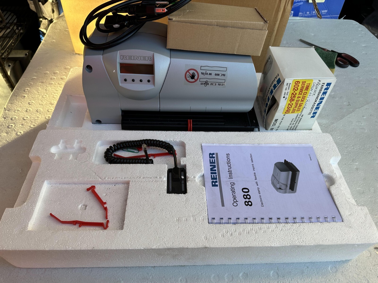 Reiner 880 electronic stamp with Genuine Ribbon Cartridge. Fast free shipping