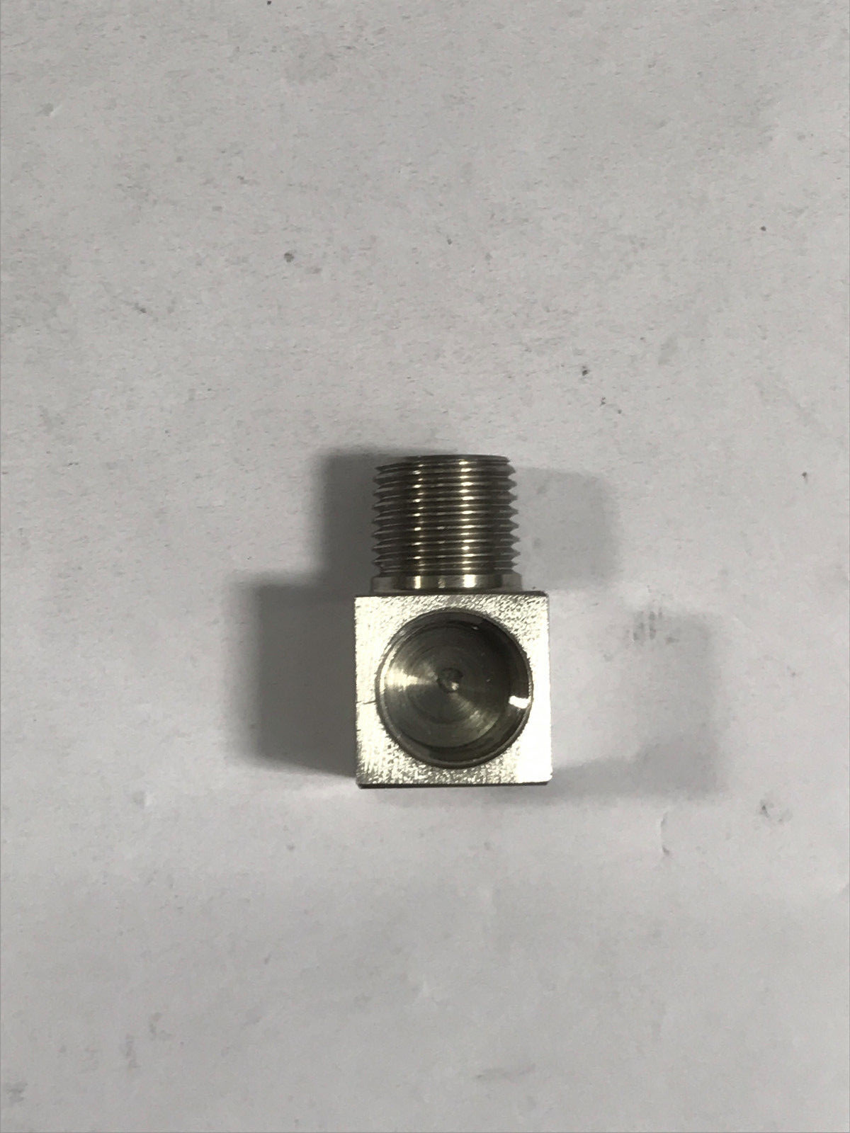 Stainless Steel 1/8″ NPT male X 1/8″ NPT female 90° elbow 303-SS