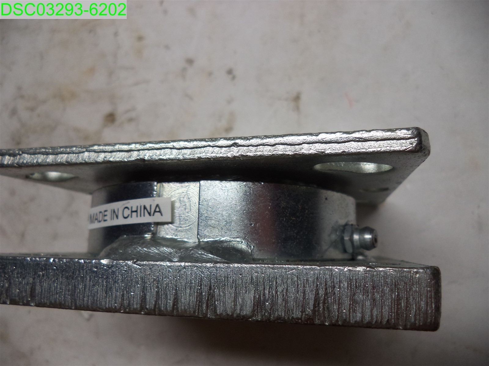 Kingpinless Turntable 3-7/8″ x 4-1/2″ x 1-1/2″ with Grease Fitting