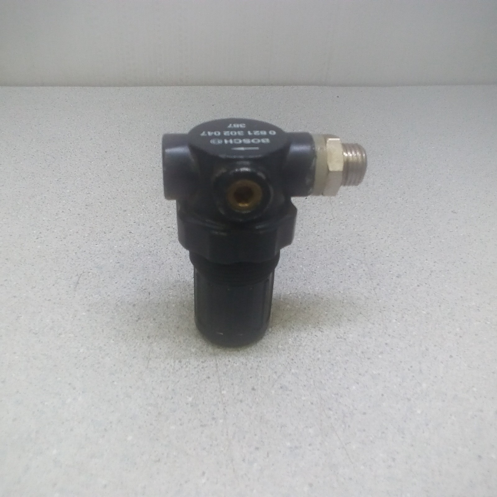 Bosch 0 821 302 047 Regulator