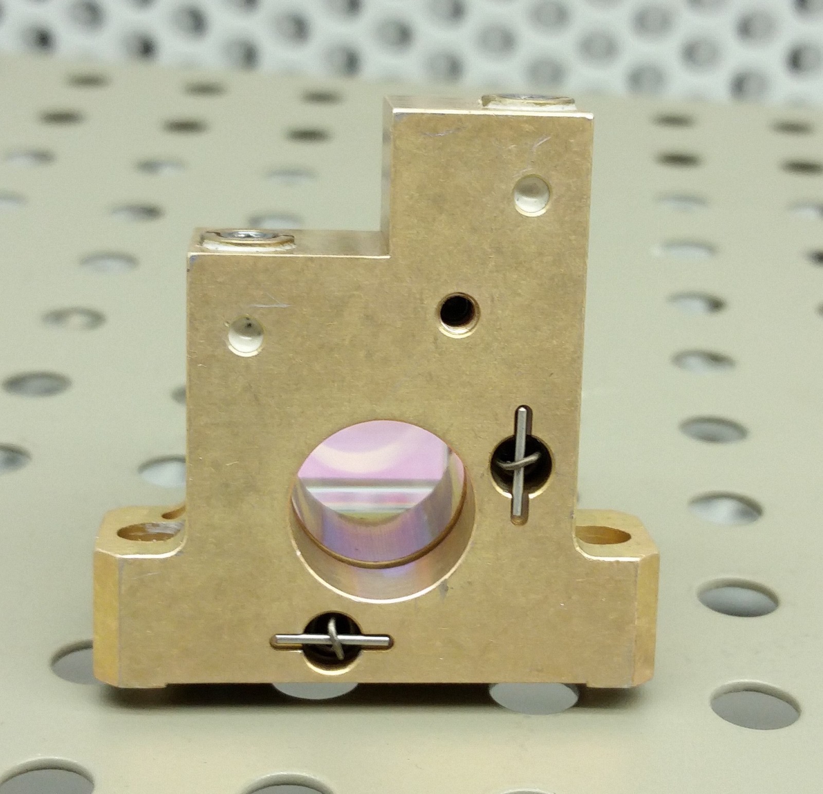 Thorlabs 1/2″ Polarizing Beamsplitter Cube 900–1300nm & Laser Optic Mount Adjust