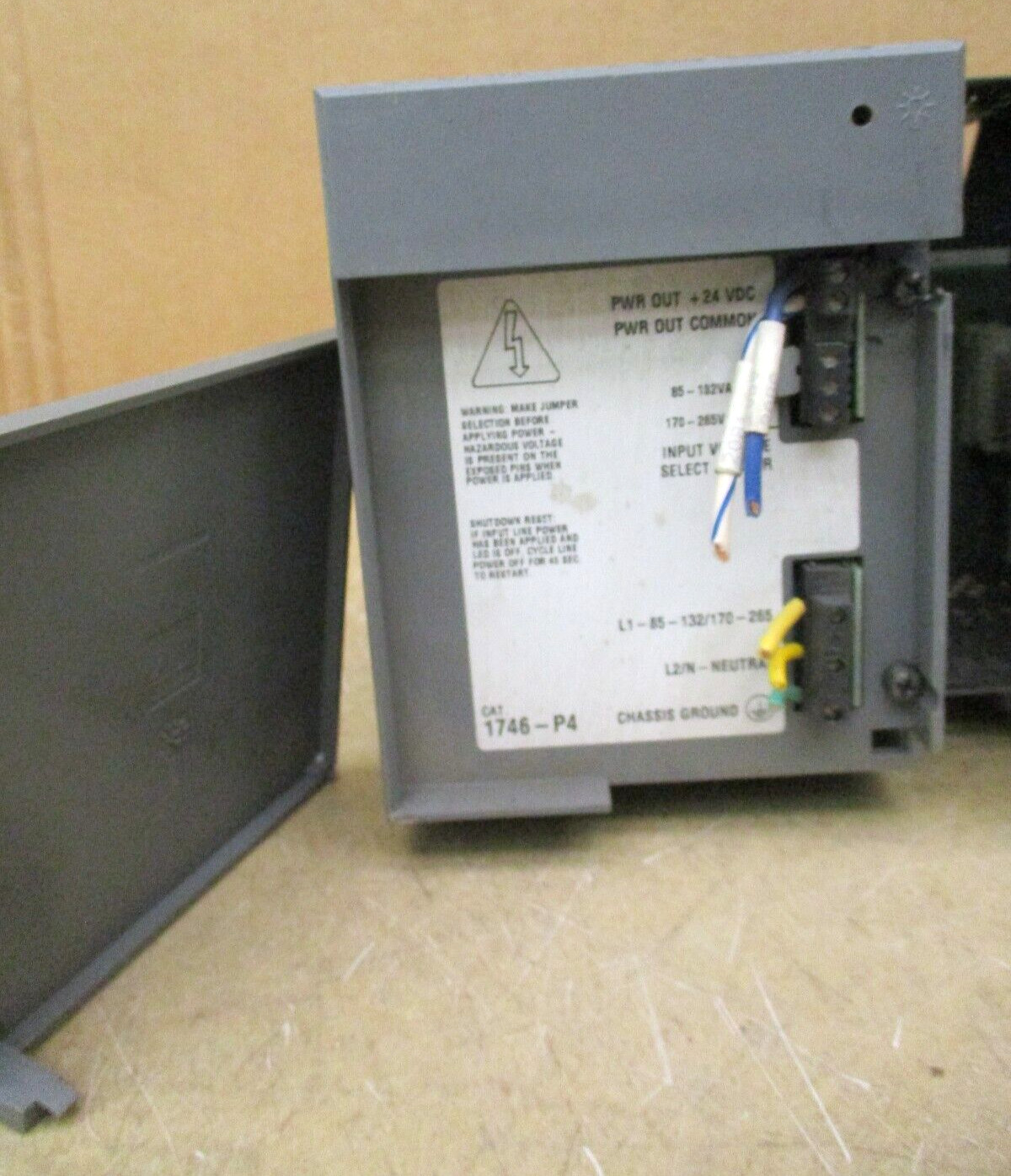 Allen-Bradley SLC 500 1746-P4 Ser A 1747-SDN 1747-DCM 1746-IB16 48680GN