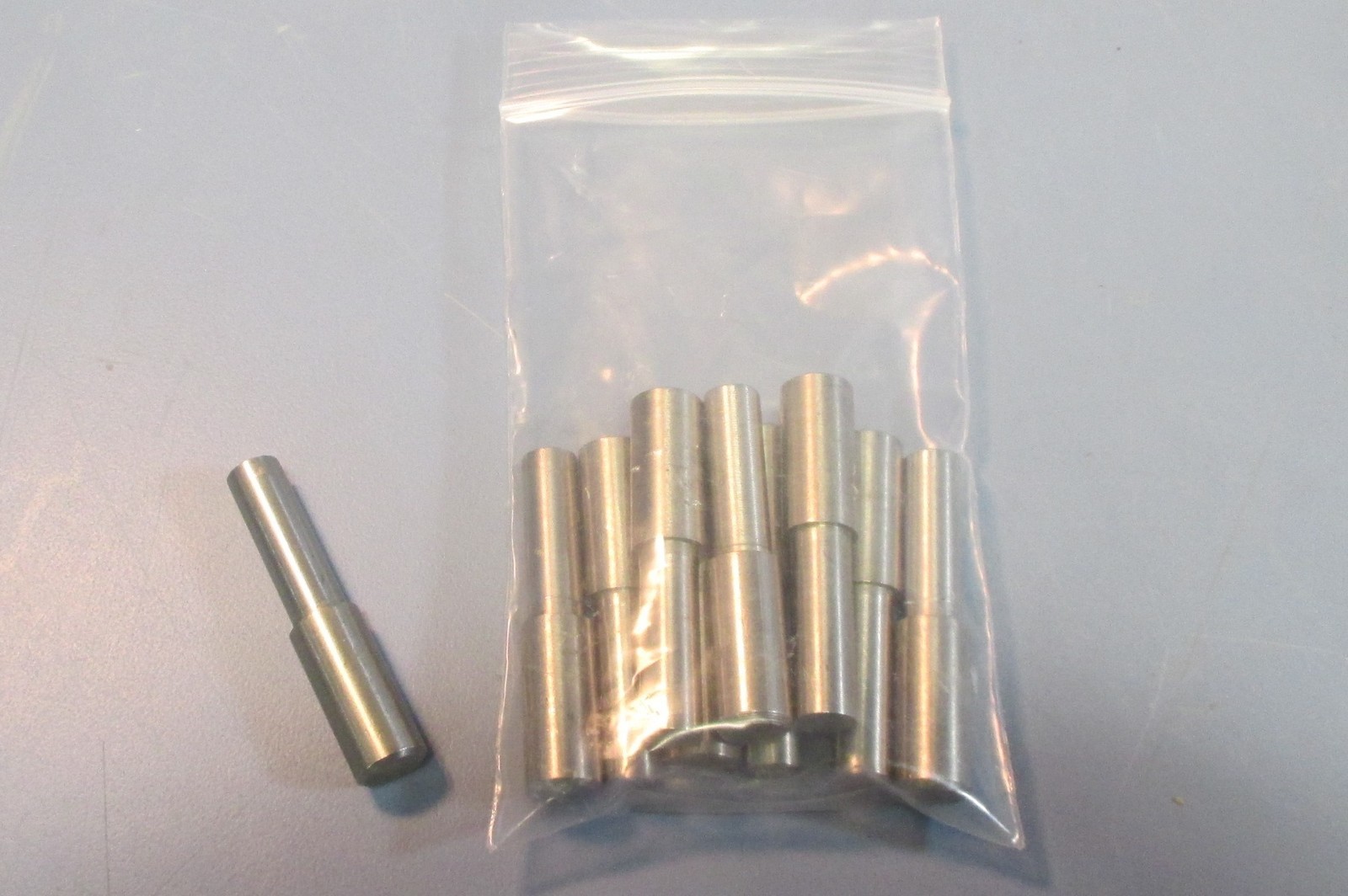 Lot 10 Stainless SCE-3371 LH Chain Pivot Pins 2.1″ Long, 0.343″ & 0.437″ OD NWOB