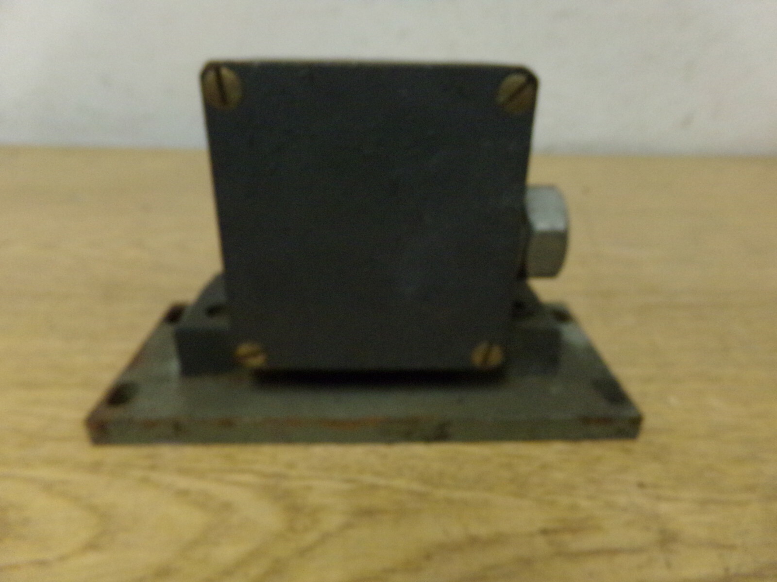 Euchner GSBF 5 D12-502 7022 Leinfelden 10A 25V IP 67 *FREE SHIPPING*