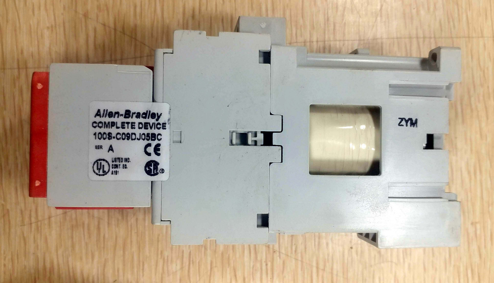 1 NEW ALLEN-BRADLEY 100S-C09DJ05BC SER. A CONTACTOR NIB***MAKE OFFER***