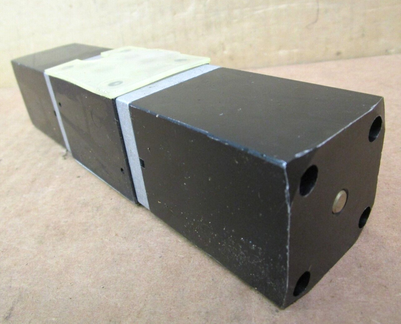 Parker Hydraulic 4 MD 20 WA Directional Control Valve 4MD20WA 50934LR