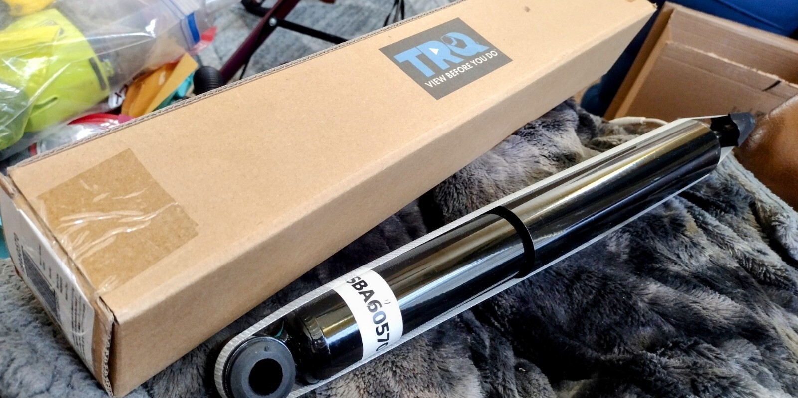 TRQ SBA60570 Rear Shock Absorbers – Pair