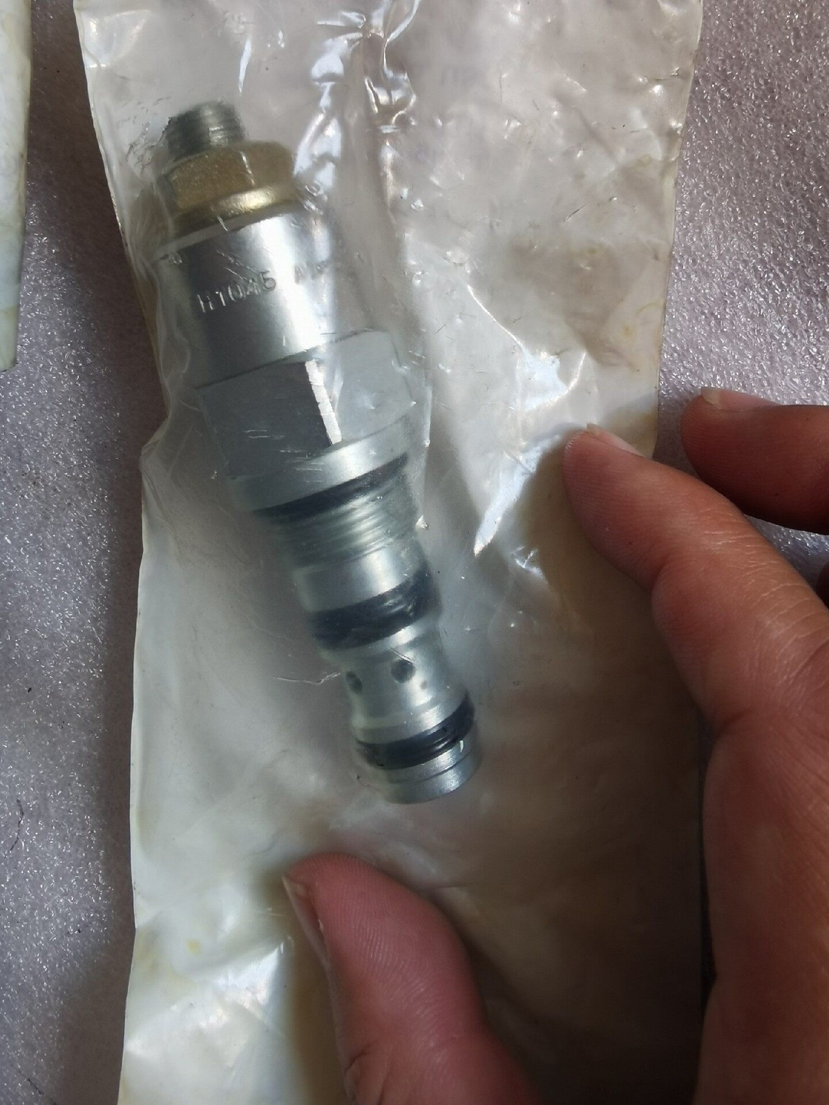 1PS New Eaton 1H1045-ADV6150 Balance Valve AD