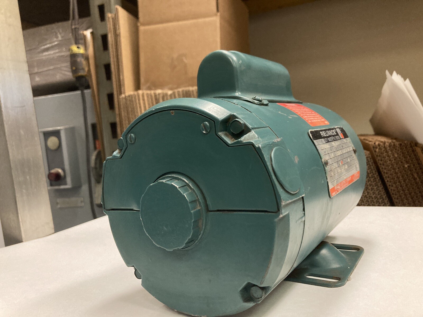 Reliance,D77B2690M,1/4 Hp AC Motor 1140RPM 208-230/460 Volts 56C Frame