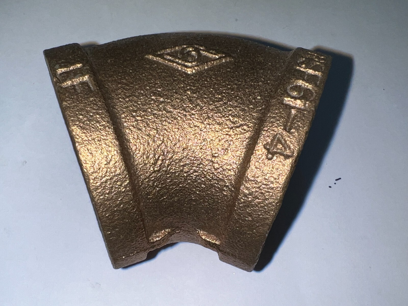 BRASS FEMALE 45° ELBOW LEFT HAND 1-1/2″ THREAD SIZE 3″ OAL HEIGHT