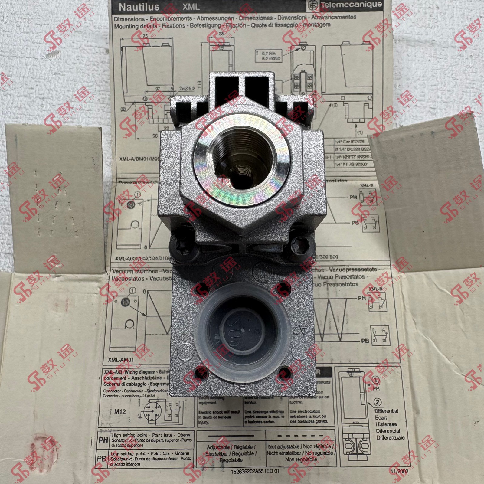 Schneider/Telemecanique XMLA004C2S11 Pressure switch#1pcs new in box