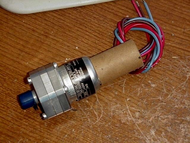 *NEW*…… ITT NEO-DYN 115PP1C3-3907 75PSIG 1000PSI 125/250VAC PRESSURE SWITCH