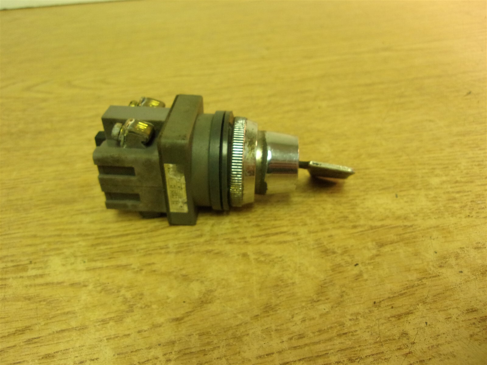 Izumi 24401 600V Selector Switch *FREE SHIPPING*