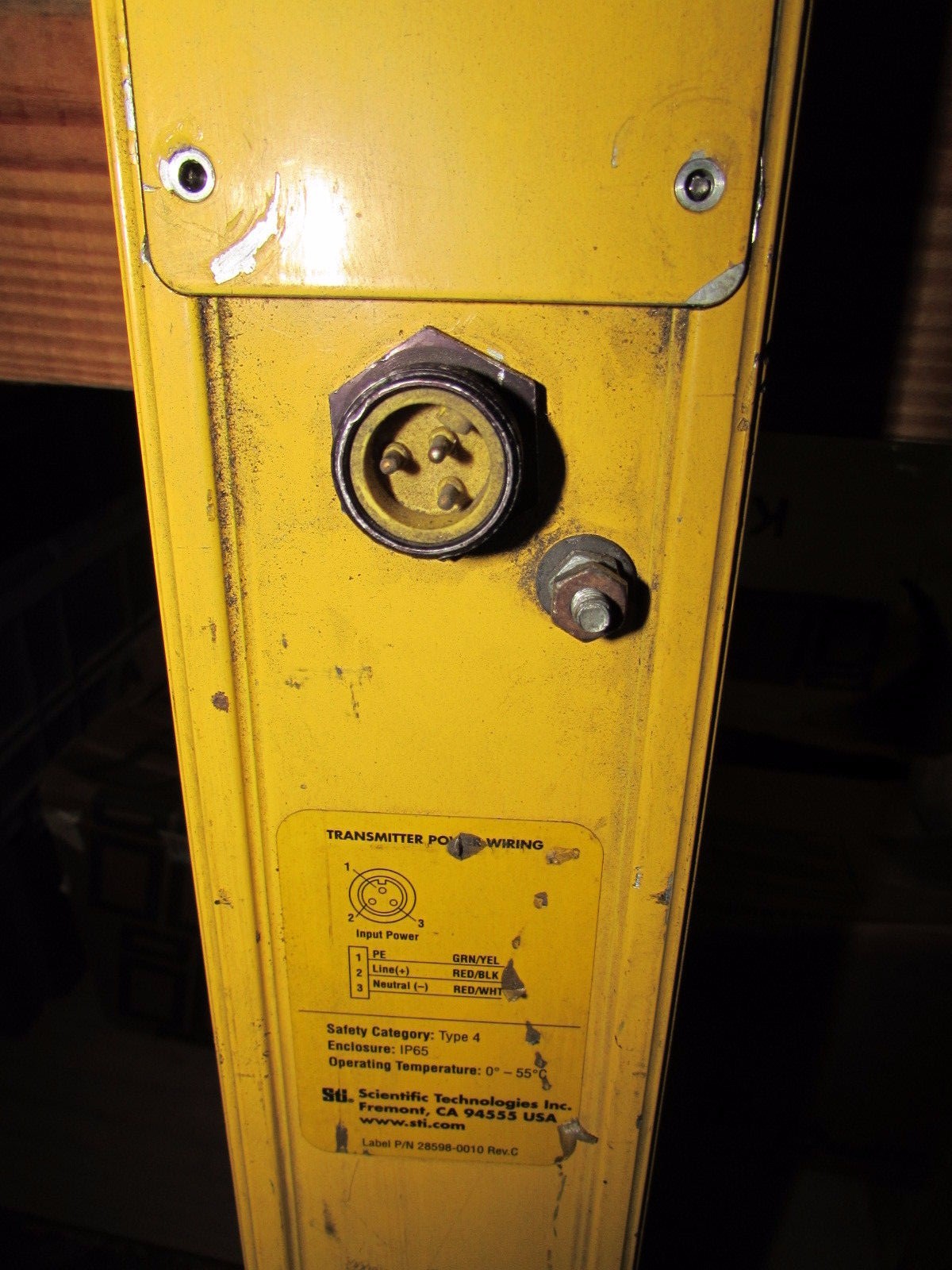 STI 4600 SERIES MG46-30-1215-X-A1 TRANSMITTER 85-137VAC 50/60HZ 0.2A **GOOD**