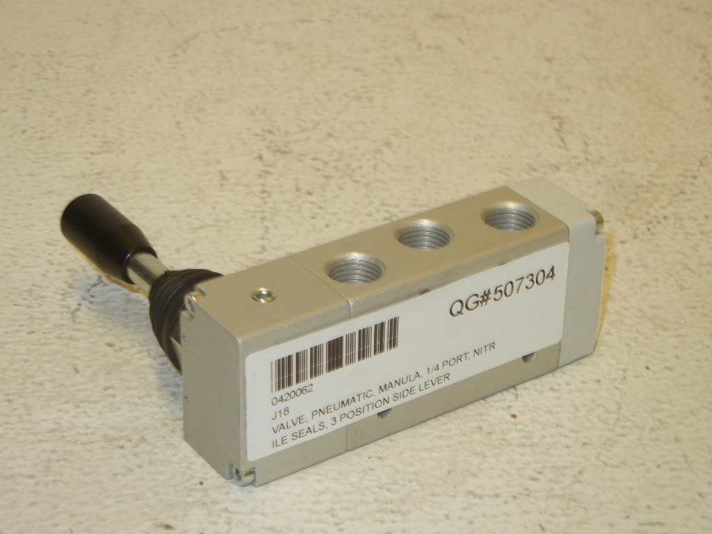 API 034073 NEW A1MA274LL NEW 3 POSITION MANUAL LEVER PNEUMATIC VALVE 034073