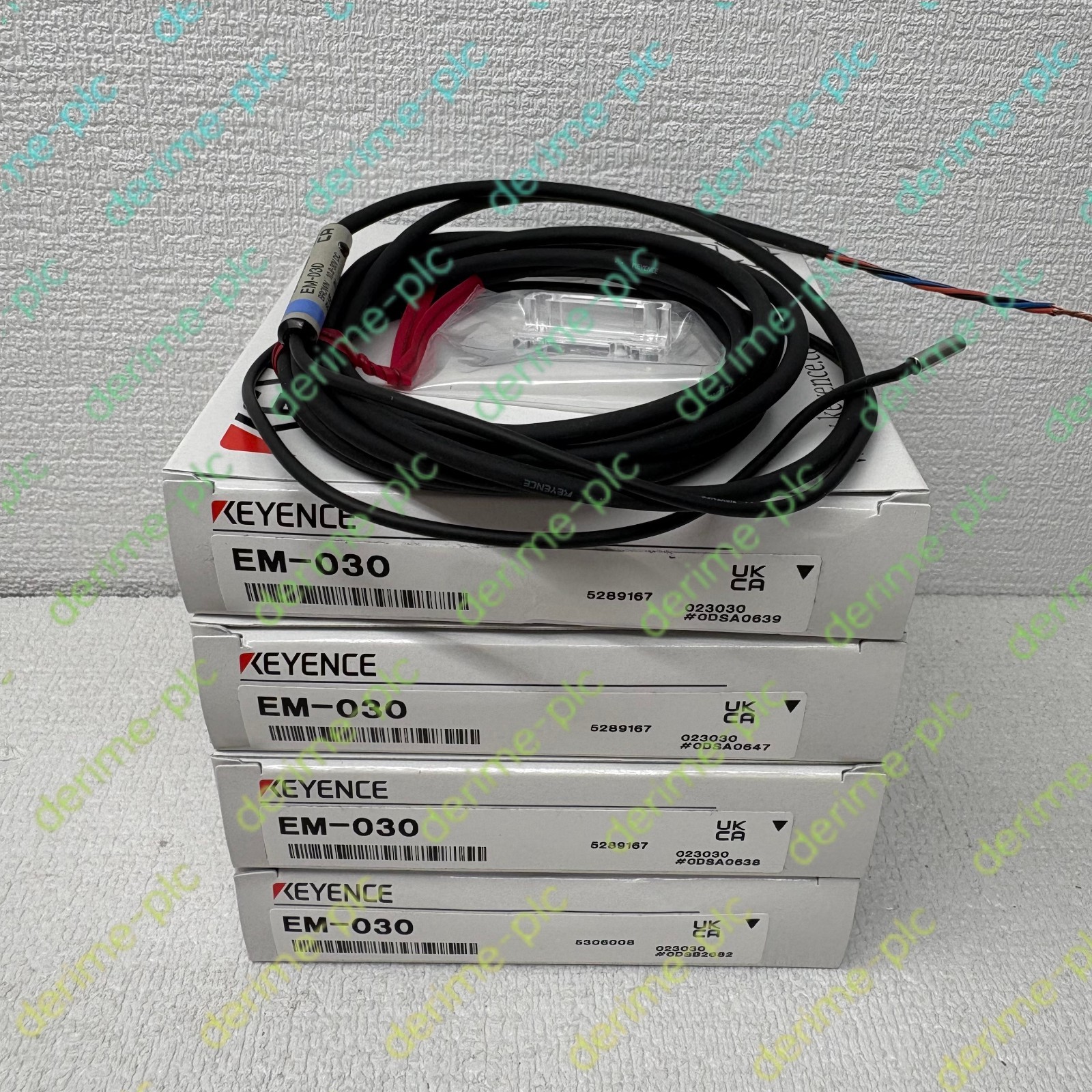 1pcs new Keyence EM-030 proximity transducer