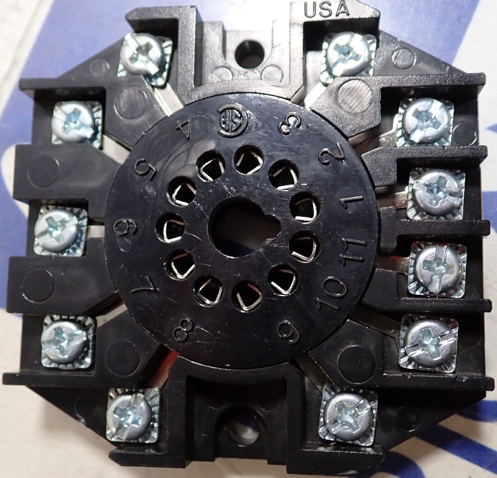 Custom Connector Relay Socket RB11-PC 600V 10A –