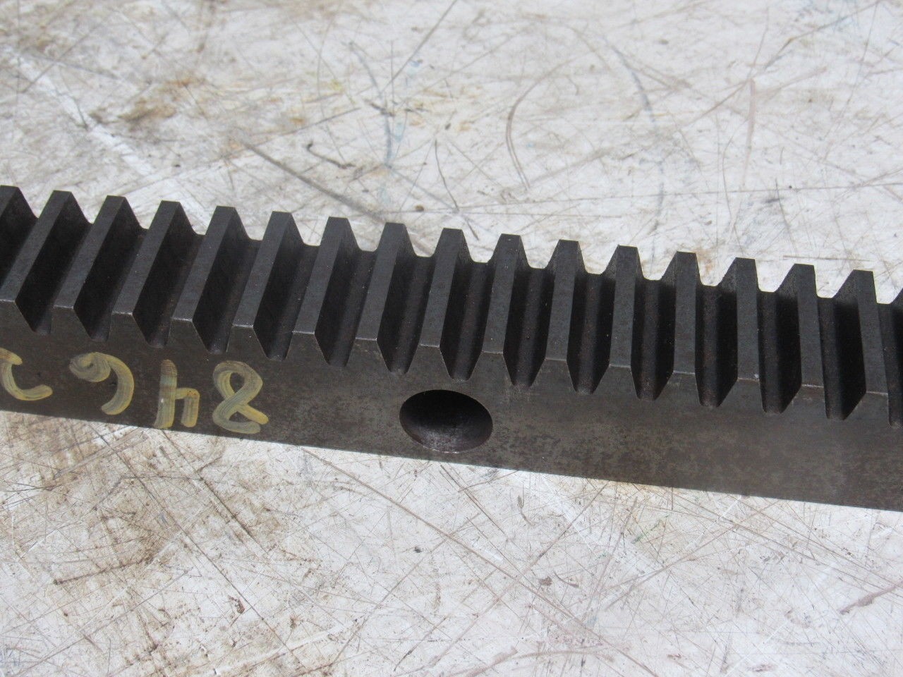 Flat Pinion Gear Rack 136T 0.151 MOD 1.5″ Face 70.0185″ 1/2″ Pitch Approx.