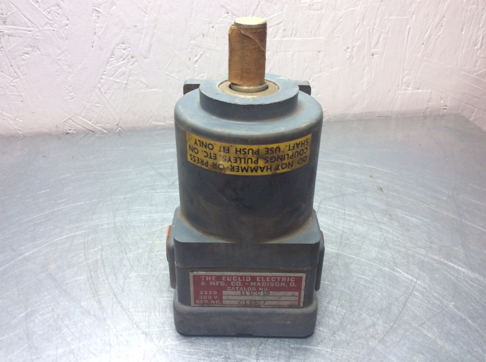 Euclid Electric 111CC1B Shaft Motion Switch Zero Speed Type F
