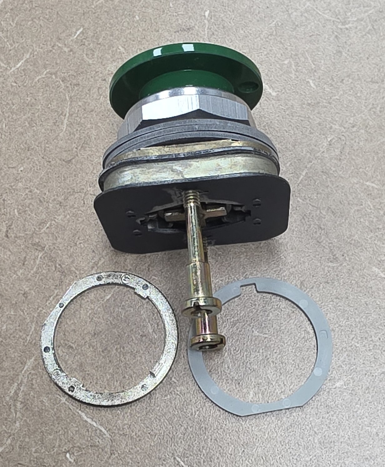Allen-Bradley 800T-D1D1 Push Button Type 4,13 Mushroom Heaad Green