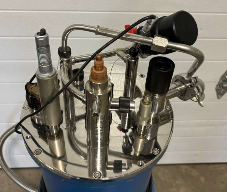 Oxford Instruments Newport Continuous Flow Liquid Helium Cryostat Part M-370-RC