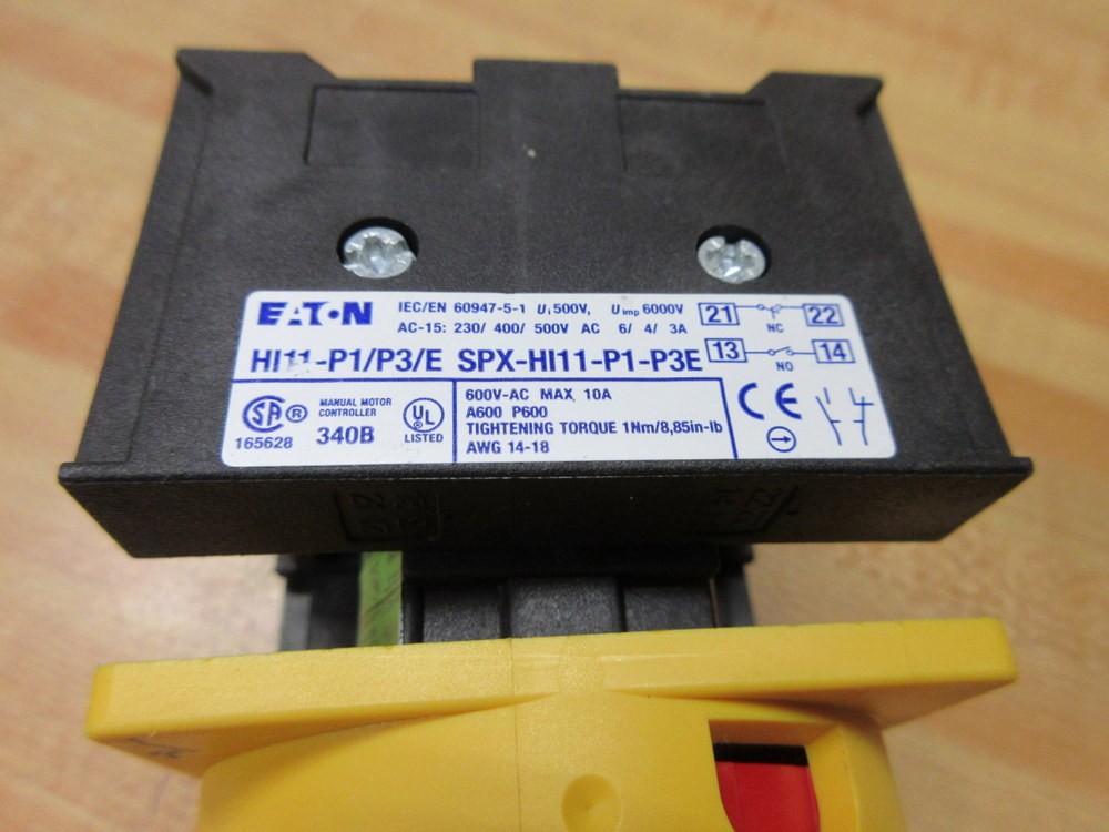 Eaton P1-32/SP1-032 Disconnect Switch P1-32 W/(2) HI11-P1/P3/E